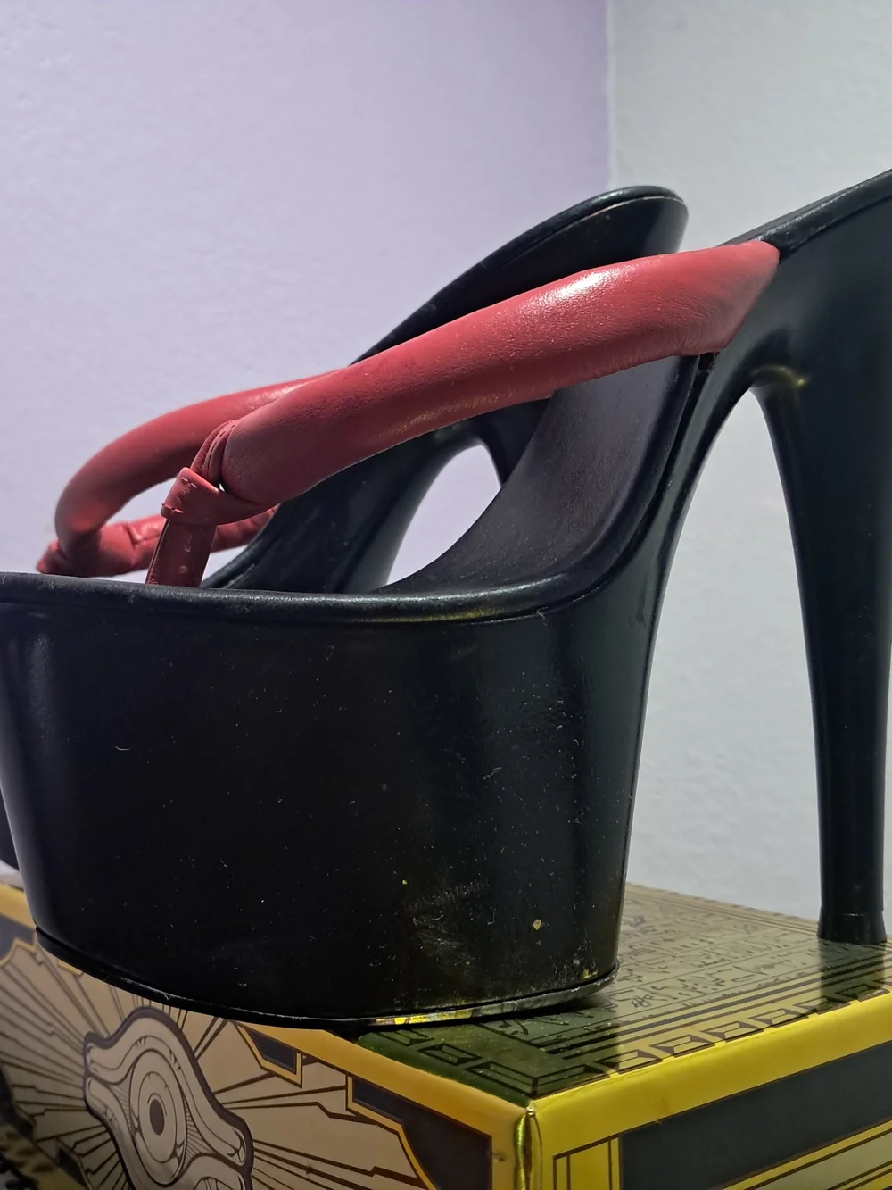 Women’s Platform Thong Sandals in Red and Black